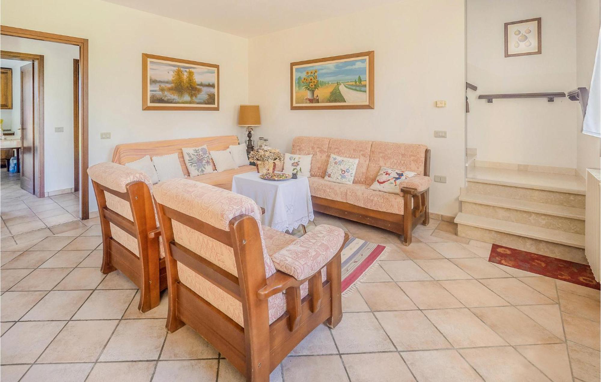 Awesome Home In Ariano Nel Polesine With Kitchen San Basilio Eksteriør billede